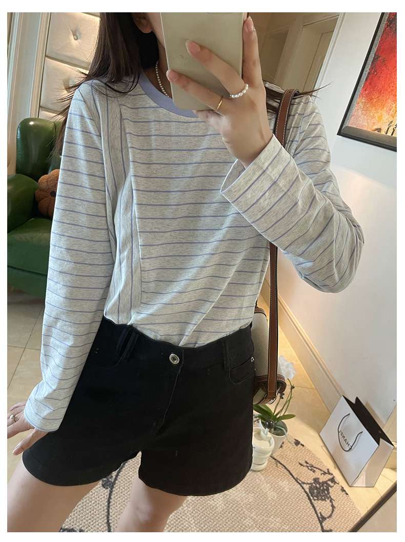 30代ファッション ゆったりストライプ長袖カットソー