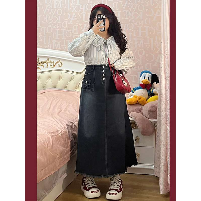 30代ファッション クラシカルロングデニムスカート