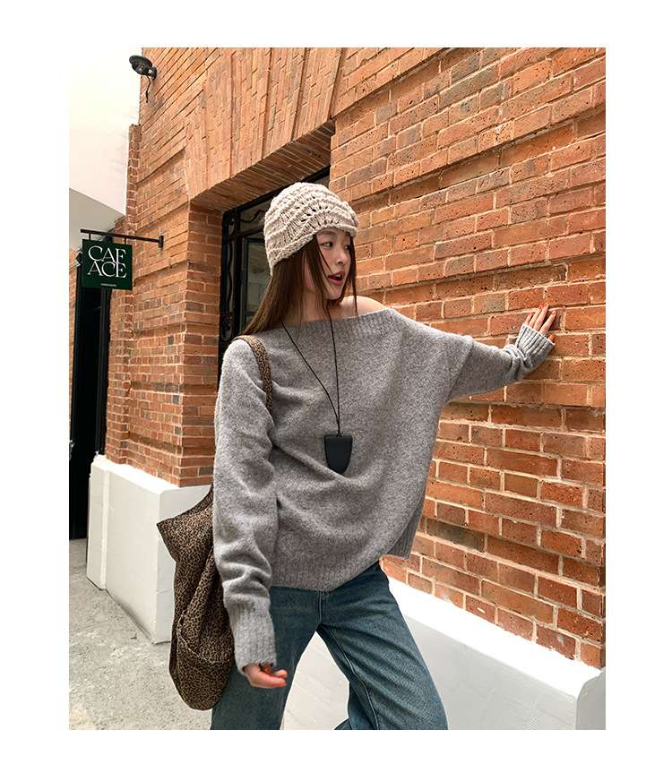 30代ファッション オフショルダーざっくりニット