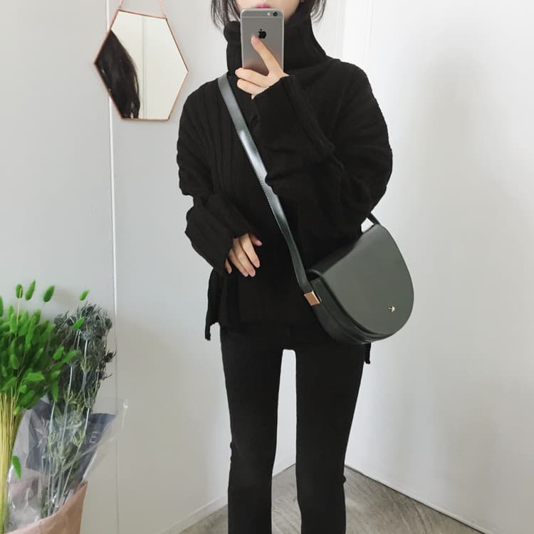 30代ファッション 体型カバー タートルネック編みニットセーター