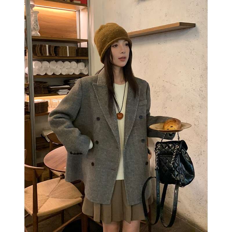30代ファッション 程よいオーバーサイズウールコート