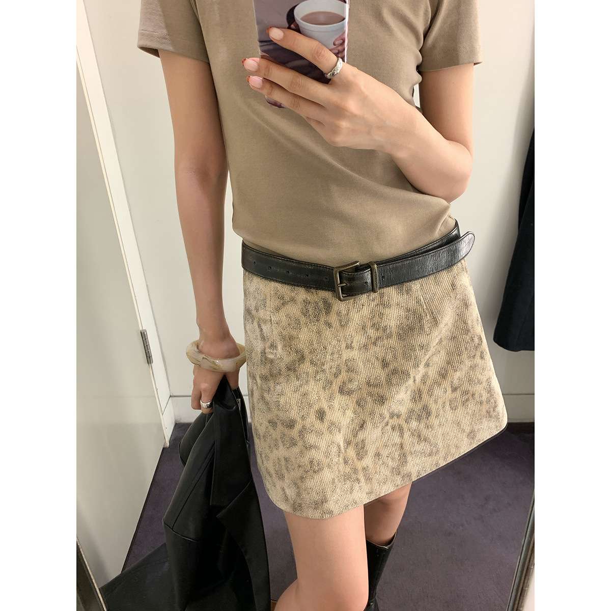 30代ファッション もこもこ調ミニスカート