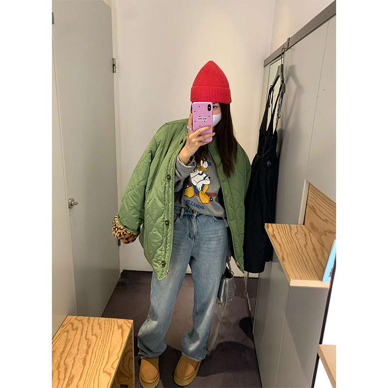 30代ファッション ゆったりデニムストレートパンツ