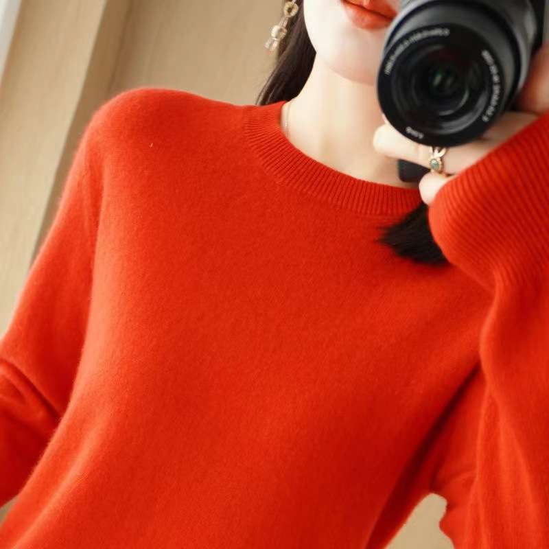 30代ファッション 上質な柔らかさ ベーシックニット