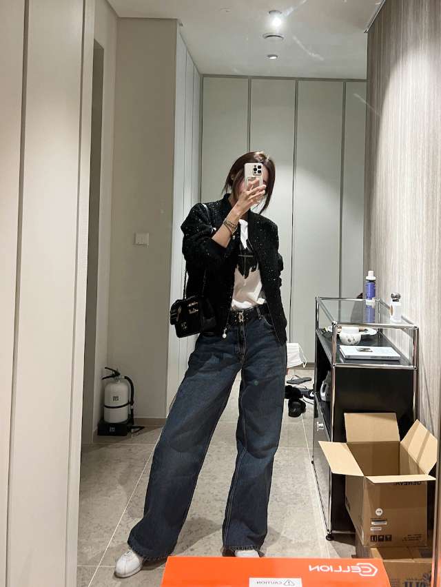 30代ファッション ニット素材のブルゾン