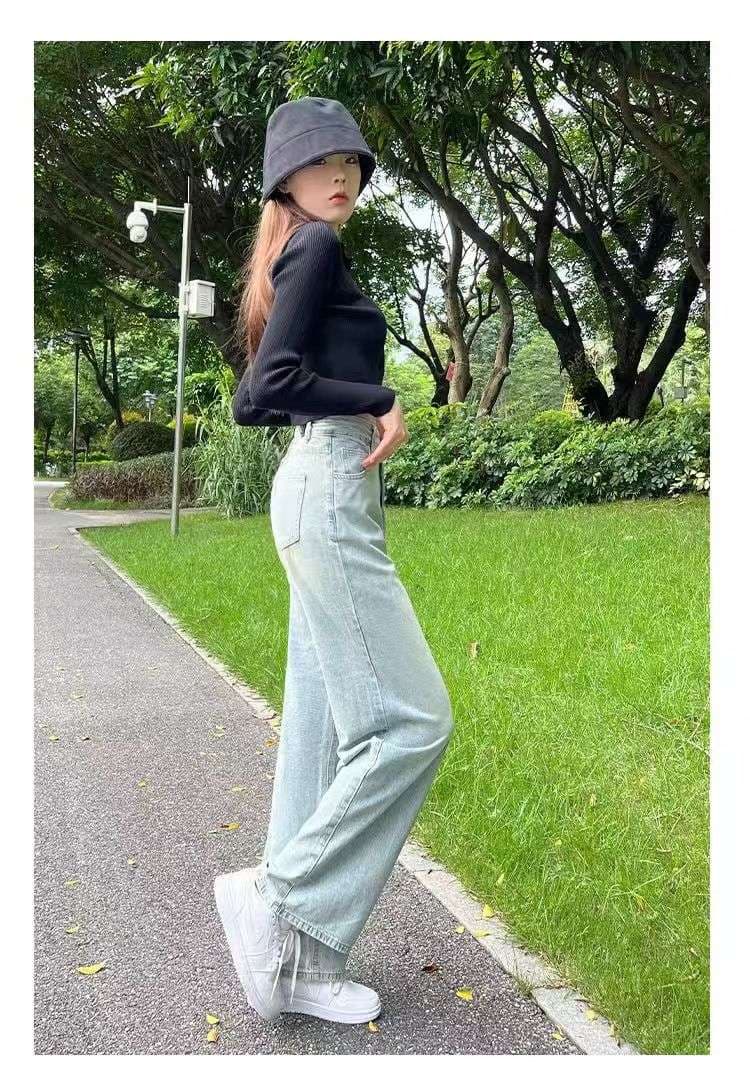 30代ファッション ゆったりハイウエストデニムパンツ