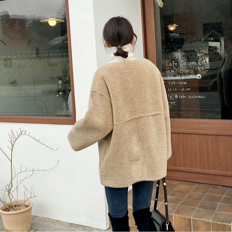 30代ファッション  モコモコボアフリースオーバーサイズコート