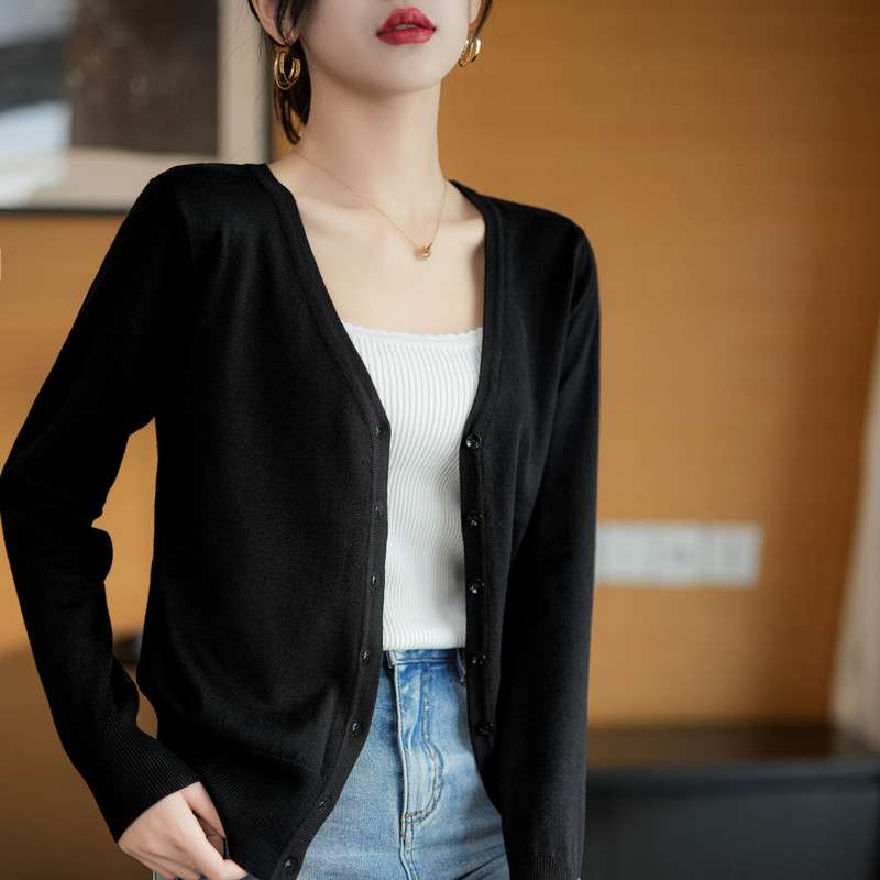 30代ファッション 大人の洗練シルエット カーディガン