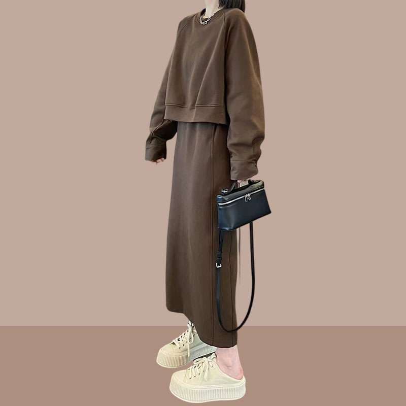 30代ファッション 大人カジュアルスウェットセットアップ