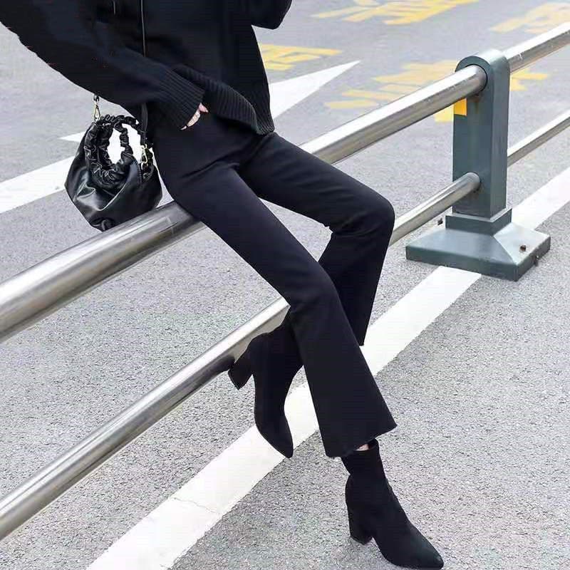 30代ファッション 美脚効果抜群 フレアスリムパンツ