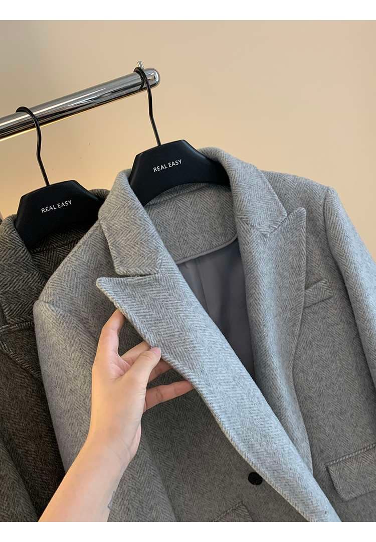 30代ファッション 程よいオーバーサイズウールコート