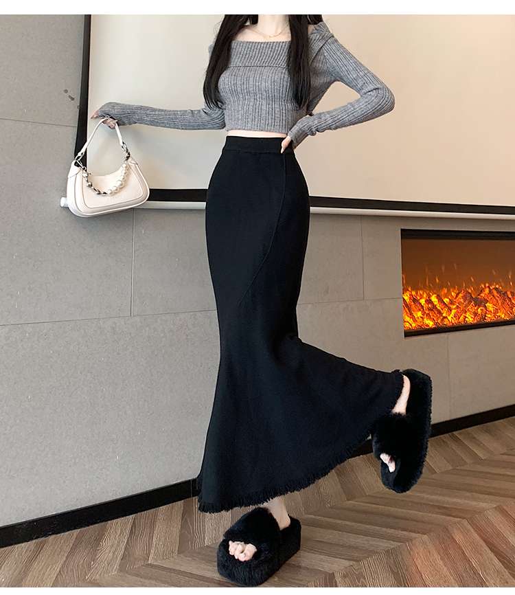 30代ファッション フリンジ裾マーメイドロングスカート