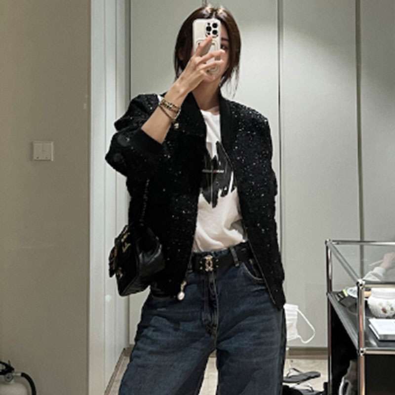 30代ファッション ニット素材のブルゾン