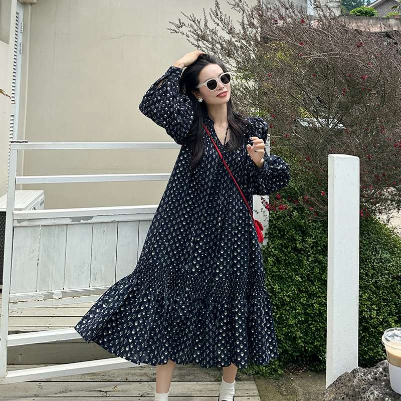 30代ファッション  花柄ティアードロングワンピース