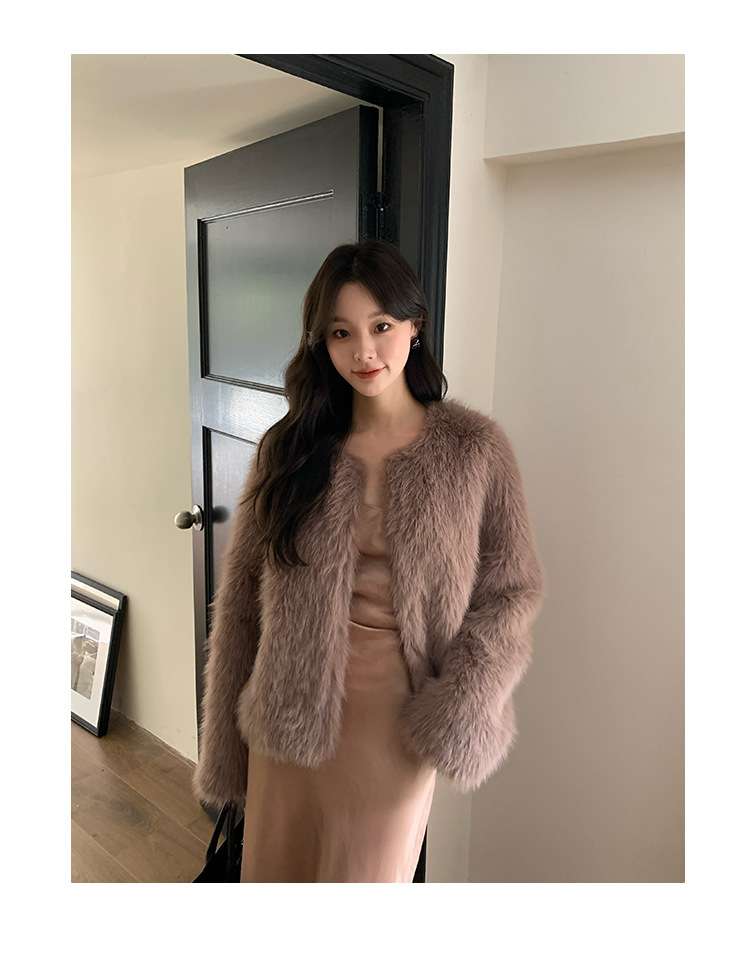 30代ファッション 大人の魅力引き立つスリップドレス