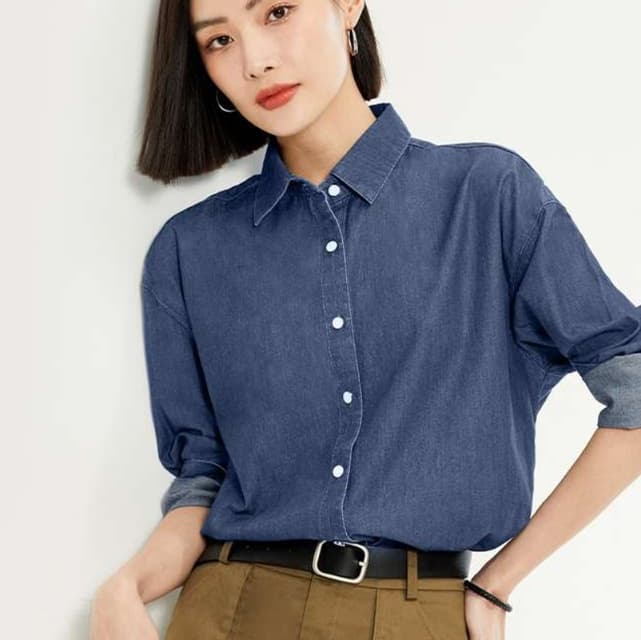 30代ファッション シンプルデニムシャツ