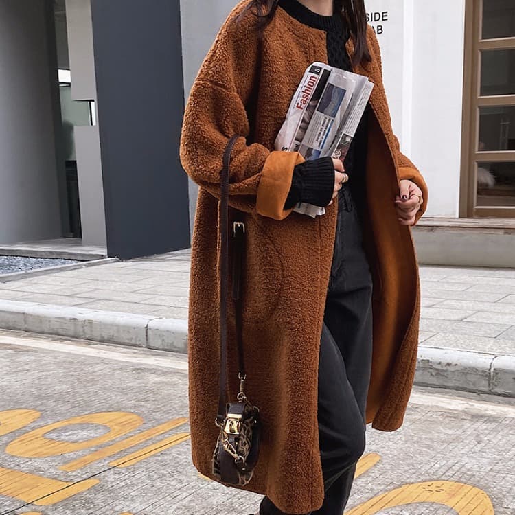 30代ファッション もこもこボア素材ロング丈コート レディース防寒アウター
