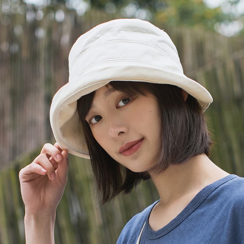 30代ファッション ナチュラル風バケットハット