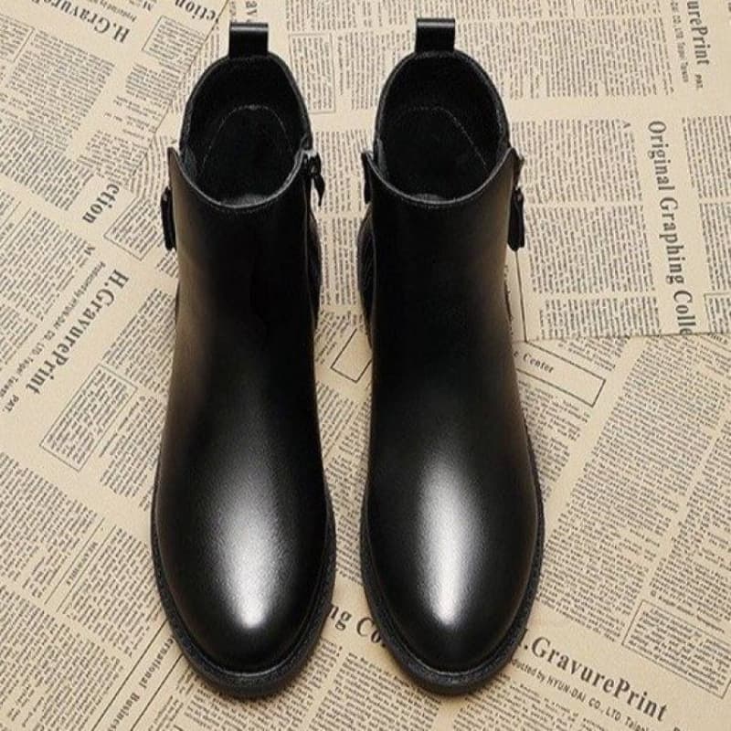 30代ファッション シューズ 上品シンプルなショートブーツ